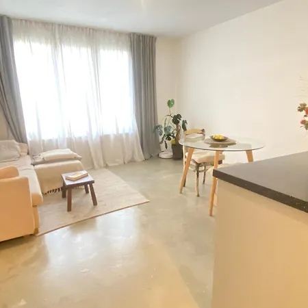Modern Sunny Flat In Neukolln Guest house Berlin