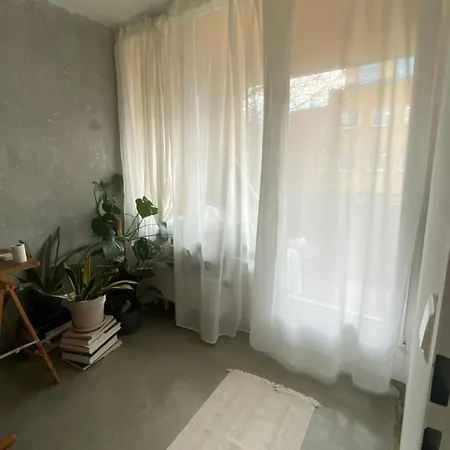 Pensión Modern Sunny Flat In Neukolln Berlín